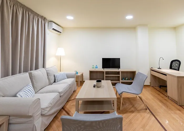 Athens Kyniska Urban Apartment