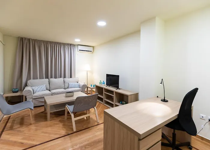Athens Kyniska Urban Apartment